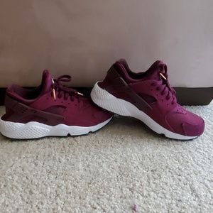 Nike huarache NEW